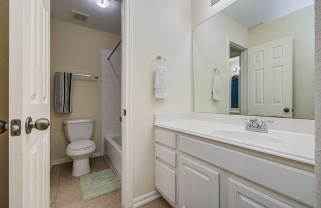 11704 Shoal Landing, Pearland, TX 77584