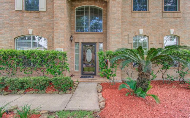 11704 Shoal Landing, Pearland, TX 77584