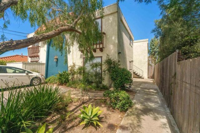 2520 collier Avenue, San Diego, CA 92116