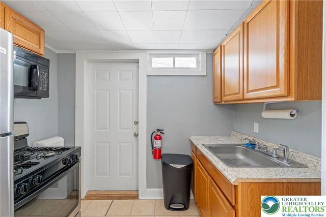 417 McCartney 1, Easton, PA 18042