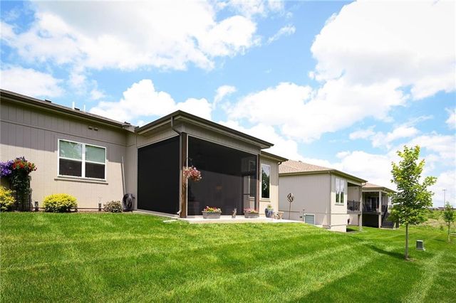 24969 W 94th Place, Lenexa, KS 66227