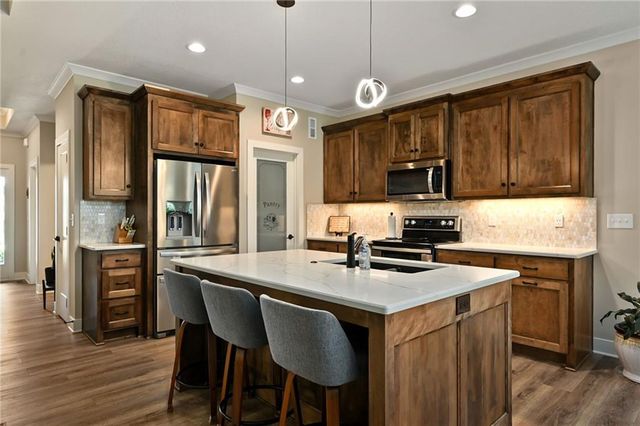 24969 W 94th Place, Lenexa, KS 66227