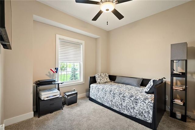 24969 W 94th Place, Lenexa, KS 66227
