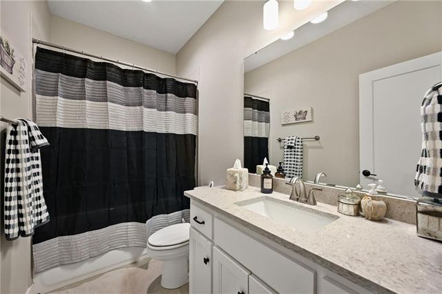 24969 W 94th Place, Lenexa, KS 66227