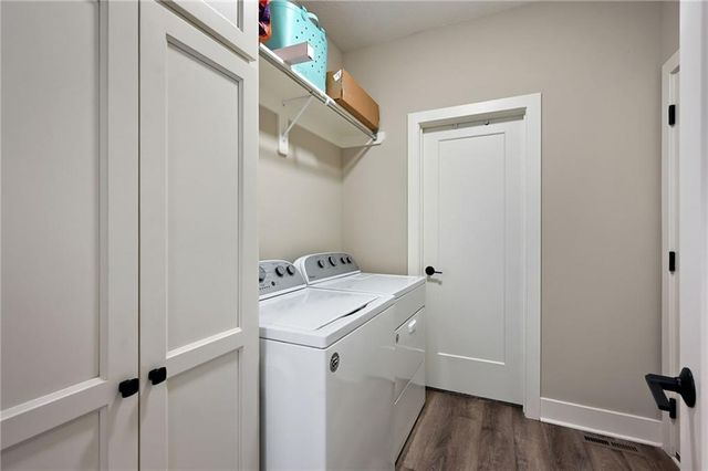 24969 W 94th Place, Lenexa, KS 66227