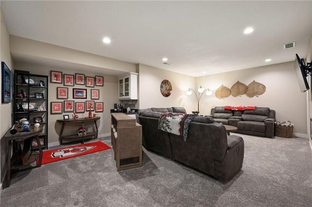 24969 W 94th Place, Lenexa, KS 66227
