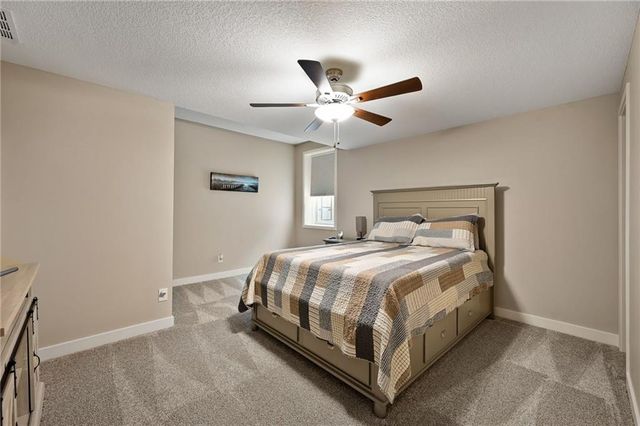 24969 W 94th Place, Lenexa, KS 66227