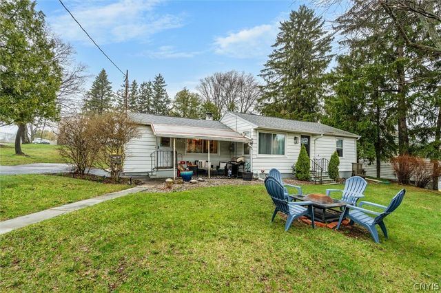 110 Trent Lane, Camillus, NY 13031