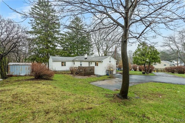 110 Trent Lane, Camillus, NY 13031