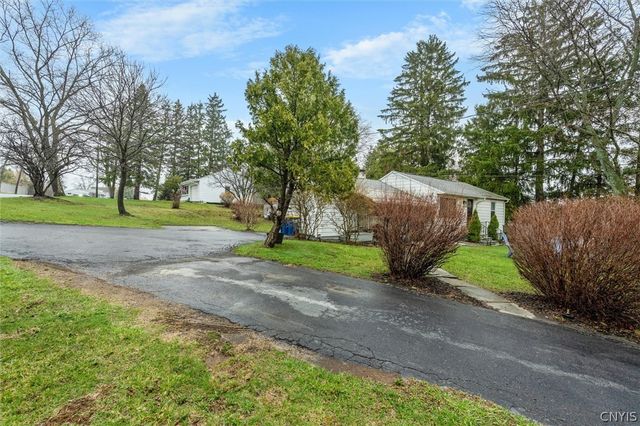 110 Trent Lane, Camillus, NY 13031