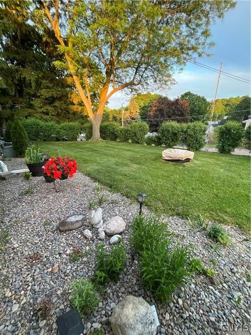 110 Trent Lane, Camillus, NY 13031