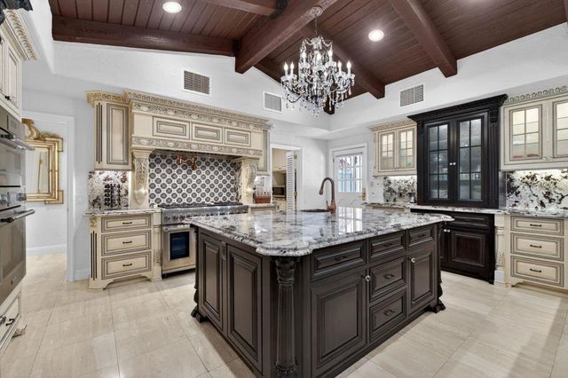 1677 Hillview, Palm Springs, CA 92264