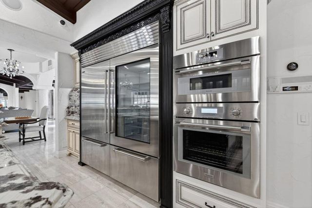 1677 Hillview, Palm Springs, CA 92264