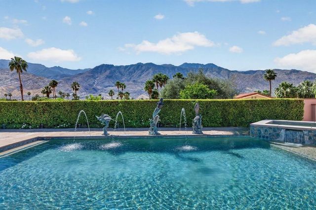 1677 Hillview, Palm Springs, CA 92264