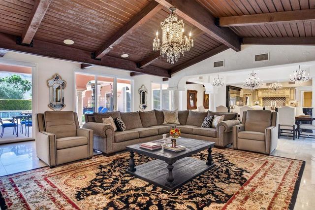 1677 Hillview, Palm Springs, CA 92264