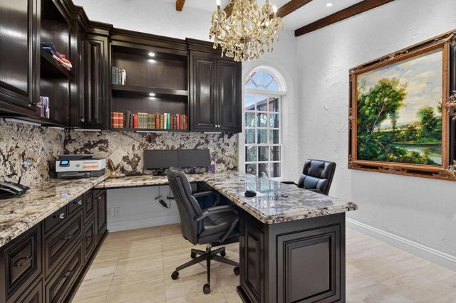 1677 Hillview, Palm Springs, CA 92264