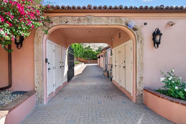 1677 Hillview, Palm Springs, CA 92264