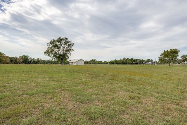 279 Lakeview Drive, Denison, TX 75020