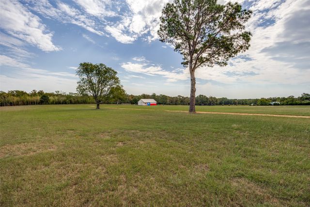 279 Lakeview Drive, Denison, TX 75020