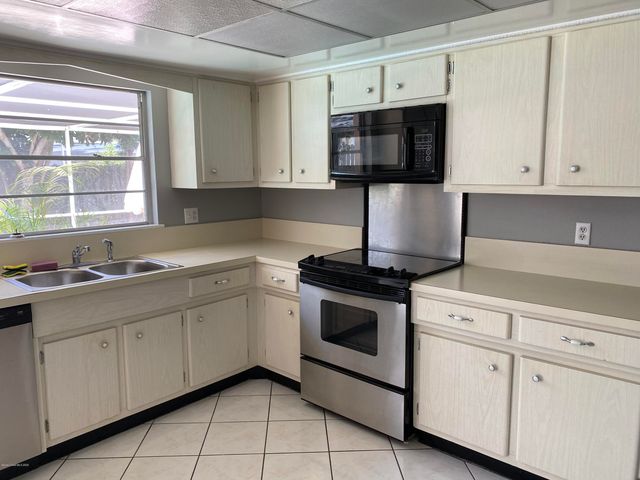 466 Gateway Drive, Merritt Island, FL 32952