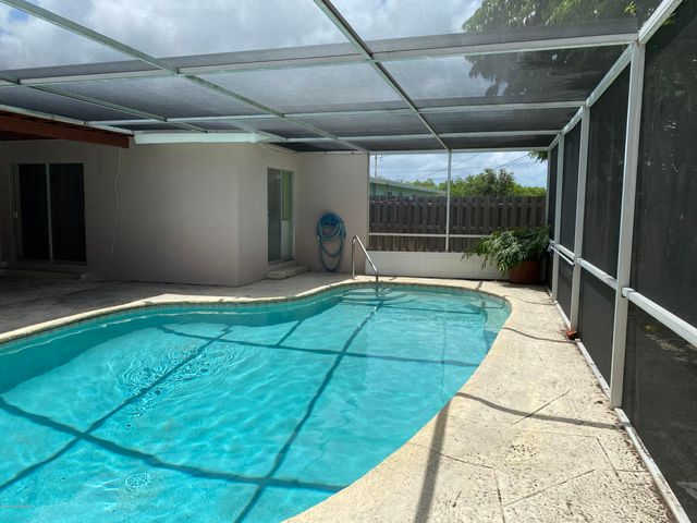 466 Gateway Drive, Merritt Island, FL 32952