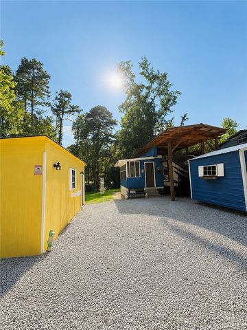 122 Arrington Drive, Fair Play, SC 29643