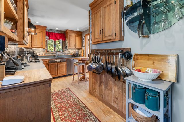 1886 Winhall Hollow Road, Londonderry, VT 05155