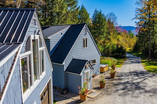 1886 Winhall Hollow Road, Londonderry, VT 05155