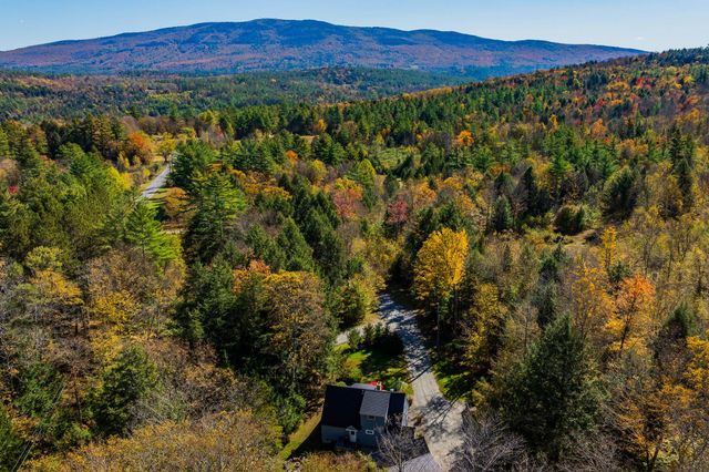 1886 Winhall Hollow Road, Londonderry, VT 05155