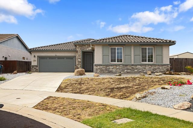 2016 Mustang Ct, Plumas Lake, CA 95961