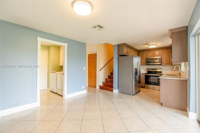 9803 NW 37th Street, Sunrise, FL 33351