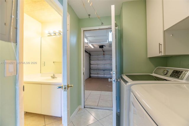 9803 NW 37th Street, Sunrise, FL 33351