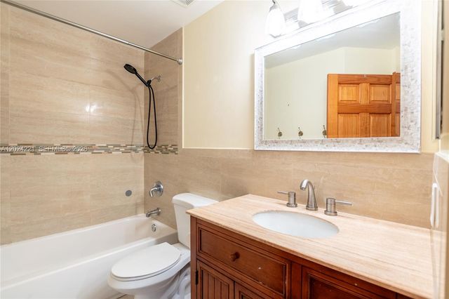 9803 NW 37th Street, Sunrise, FL 33351