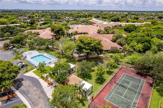9803 NW 37th Street, Sunrise, FL 33351