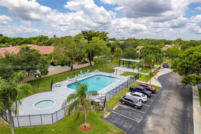 9803 NW 37th Street, Sunrise, FL 33351