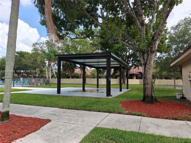 9803 NW 37th Street, Sunrise, FL 33351