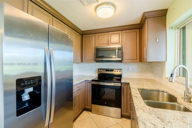 9803 NW 37th Street, Sunrise, FL 33351