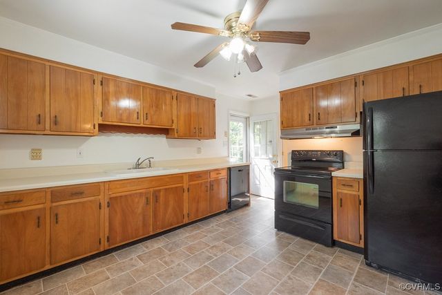 4900 Par Dr, Chester, VA 23831