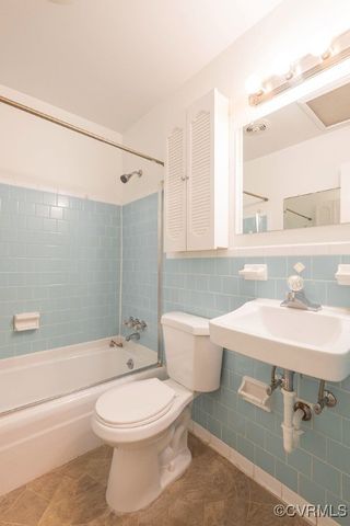 4900 Par Dr, Chester, VA 23831