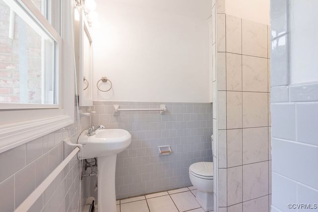 4900 Par Dr, Chester, VA 23831