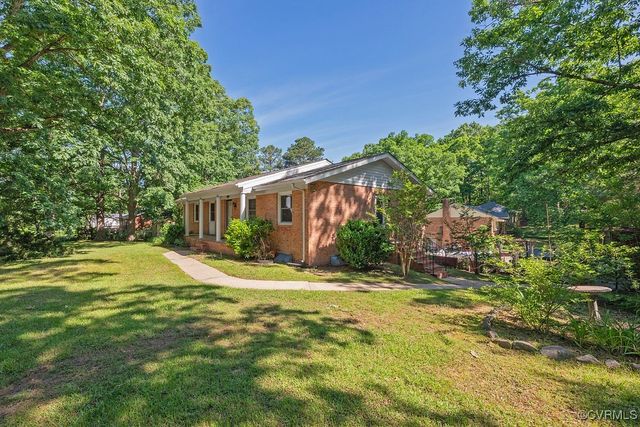 4900 Par Dr, Chester, VA 23831
