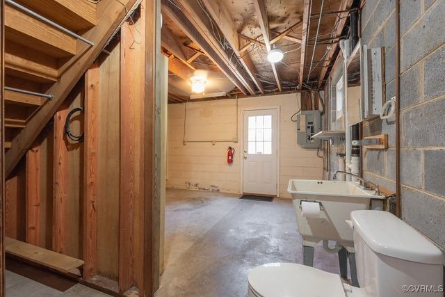 4900 Par Dr, Chester, VA 23831