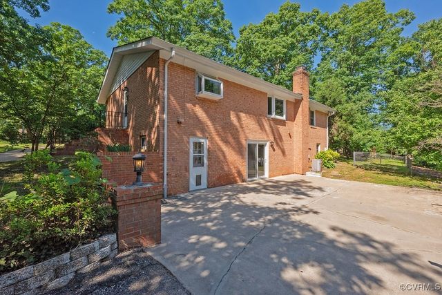 4900 Par Dr, Chester, VA 23831