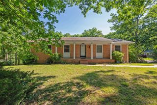 4900 Par Dr, Chester, VA 23831