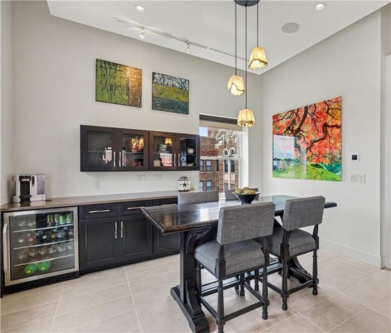 229 Ward Parkway 1001B, Kansas City, MO 64112