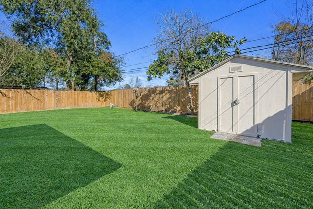 6510 Roos Road, Houston, TX 77074