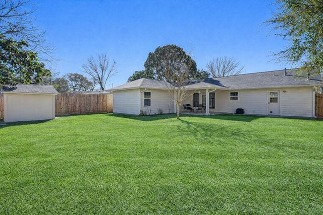 6510 Roos Road, Houston, TX 77074