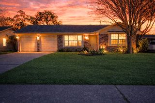 6510 Roos Road, Houston, TX 77074