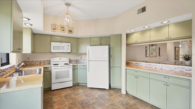 1740 STARLING DRIVE 101, Sarasota, FL 34231