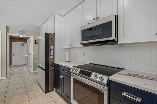 8115 33RD AVENUE N, St Petersburg, FL 33710